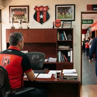Alajuelense no puede pagarle a este refuerzo.