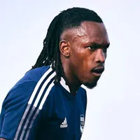 Alberth Elis se lesiona y es duda para enfrentar a Argentina