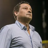 "No me pongo en subasta": Jeaustin Campos explota por los últimos rumores de su futuro