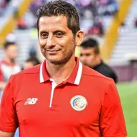 Ronald González pidió "calma" y los aficionados pidieron su salida a través de las redes