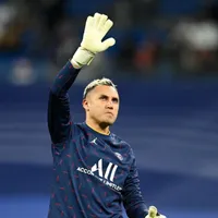 Medio italiano coloca a Keylor Navas en el once del Napoli