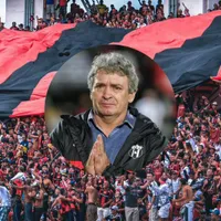 Machillo Ramírez y la afición de Alajuelense.