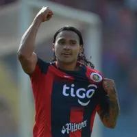 El Gullit Peña deja FAS de El Salvador para jugar en Guatemala