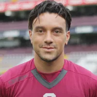 Christian Bolaños renueva contrato con Saprissa