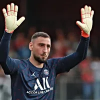 Agente de Gianluigi Donnarumma estaría evaluando sacarlo del PSG