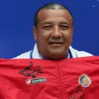 Fue campeón en Alajuelense y mundialista con Costa Rica, pero ahora trabaja armando cajas de cartón: "Los planes no salieron como quería"
