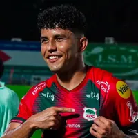 Johan Venegas define su futuro.