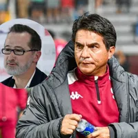Vladimir Quesada como entrenador de Saprissa y Juan Carlos Rojas, presidente, en conferencia de prensa.