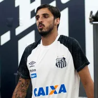 Cuca se encara con presidente de Santos por Bryan Ruiz