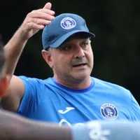 Diego Vázquez exige el regreso de dos figuras que juegan en Honduras.
