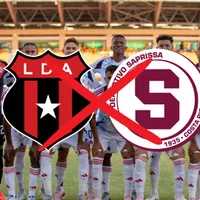 Selección de Costa Rica y escudos de Saprissa y Alajuelense