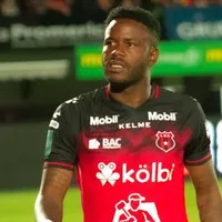 ¿Continúa o se va? Alajuelense da pistas del futuro de Freddy Góndola