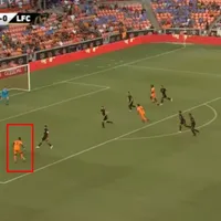 Rommel Quioto anotó un golazo, pero el Houston Dynamo volvió a caer