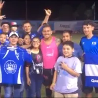 El gesto conmovedor de Fito Zelaya con aficionados salvadoreños