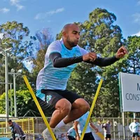 Alexander Robinson tendría fecha de regreso con la camiseta de Comunicaciones