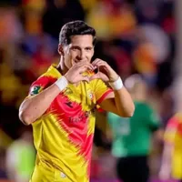 Cambia de camiseta: Tepa González sorprende a Jafet Soto lejos de Herediano