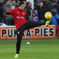 Bryan Oviedo regresó a la alineación de Sunderland en empate