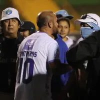 "Lo merecía": multicampeón con Comunicaciones atiza la polémica tras la agresión de la afición a los jugadores