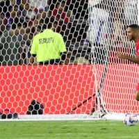 Cerca de dar el salto: César Yanis abre su puerta hacia Europa