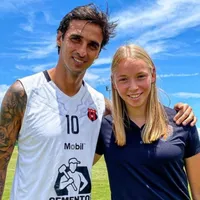Bryan Ruiz sigue siendo ídolo en Países Bajos hasta para las nuevas generaciones