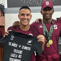 “10 años + 20 minutos": Los jugadores de Saprissa no se olvidaron de Alajuelense en la celebración del vestuario