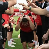 Manfred Ugalde ya fue recibido por sus compañeros en el Spartak. (Foto: X)