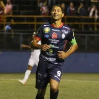 Álvaro Saborío y la historia se abrazaron este sábado