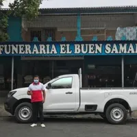 Futbolista de la liga salvadoreña trabaja en una funeraria para sobrevivir