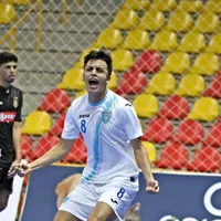 Román Alvarado de la Selección de Futsal de Guatemala se convirtió en nuevo legionario