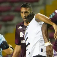 Mariano Torres explotó contra aficionados de Alajuelense.