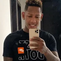 Quioto sacudió de nuevo Instagram por foto de beso a chica misteriosa