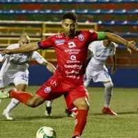 Álvaro Saborío firma otra página histórica el fútbol costarricense