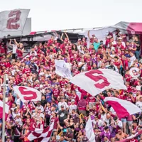 Se formó en Saprissa, fue Seleccionado de Costa Rica y tras varios años en el extranjero está cerca de regresar al país