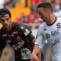 Fuerte comparación entre Mariano Torres y Bryan Ruiz. (Foto: La Nación)