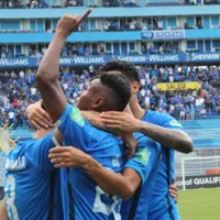El Salvador tendrá dos altas de lujo ante México