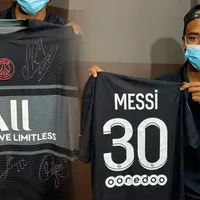 Keylor Navas pagó apuesta a Jewison Bennette con camisa de Messi autografiada (VIDEO)