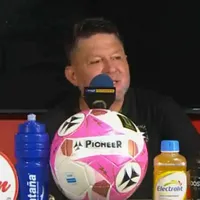 Jafet Soto hizo un pedido, post roja de Marcel.