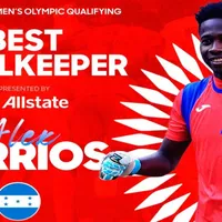 Alex Güity es condecorado por Concacaf como mejor arquero del Preolímpico
