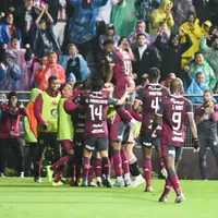Saprissa festeja porque vuelve a estar bien ubicado.
