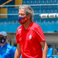 Carlos Restrepo se va de San Carlos