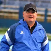 Willy Olivera como DT de Comunicaciones.