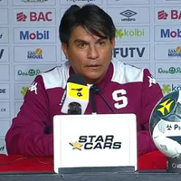 Vladimir Quesada se fue muy enojo con el arbitraje de la final. (Foto: FUTV)