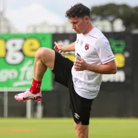Bryan Oviedo se terminó inclinando por Alajuelense.