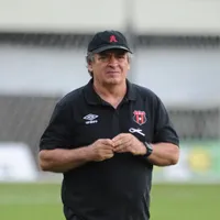 Machillo Ramírez recibe la peor noticia. (Foto: La Nación)