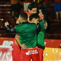 Herediano le gana la pulseada a Saprissa.