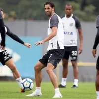 Bryan Ruiz genera incertidumbre tras perderse cierre de temporada