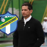 Ronald González en Comunicaciones.