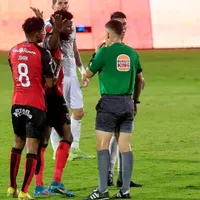 Freddy Góndola marcó y se fue expulsado con Alajuelense [VIDEO]