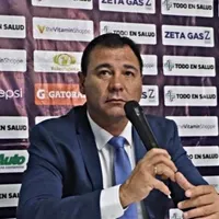 Aficionados de Comunicaciones quieren la salida de Mauricio Tapia