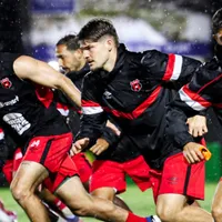 Futbolista de Alajuelense preocupó a todos. (Foto: LDA)